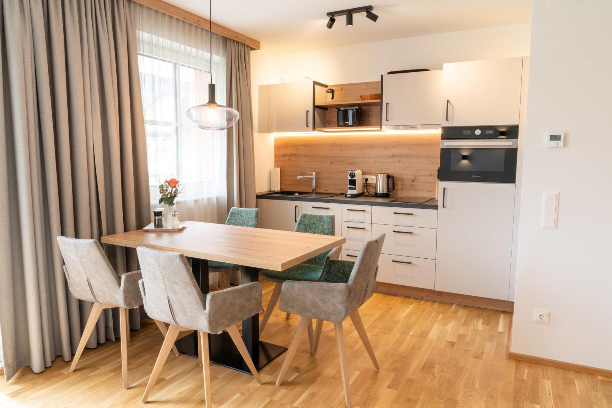 Bauernhofhotel "Die Unterbergerin" - Zimmer Mit Fruehstueck Und Ferienwohnungen In Gastein Mit Gratis Thermeneintritt Dorfgastein Kamer foto